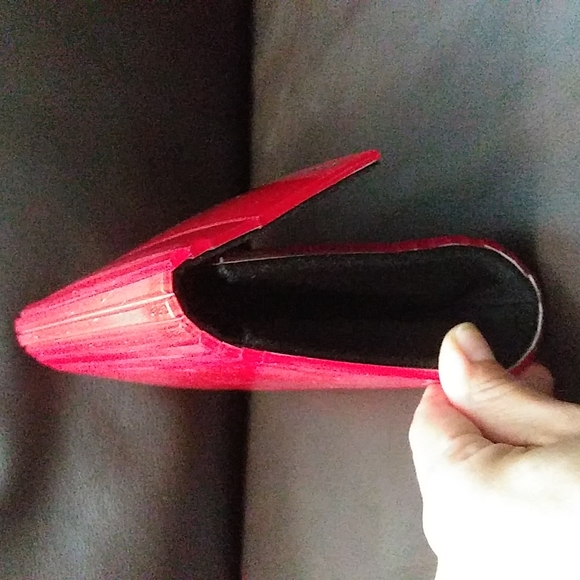 BCBGeneration Red Wallet - Picture 6 of 8